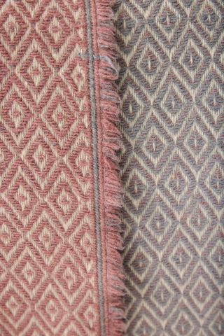 Dark Pink / Plain Grey